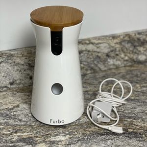 NWOT Furbo dog camera treat dispenser